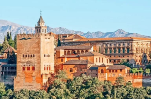 ¡Ay, caramba! Discover Spain: 15 Intriguing Insights